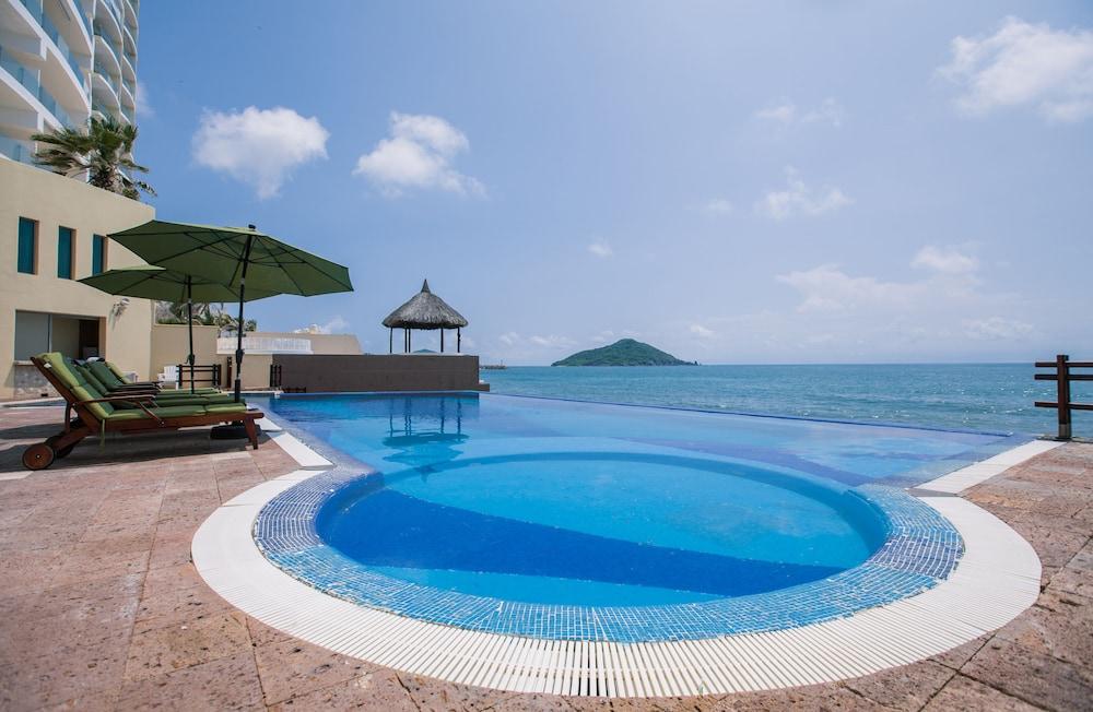 Zafiro Beach Boutique Resort Mazatlán Exterior foto